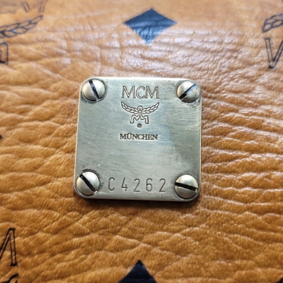 AUTHENTIC MCM MUNCHEN MONOGRAM LEATHER HANDBAG - Picture 9 of 14